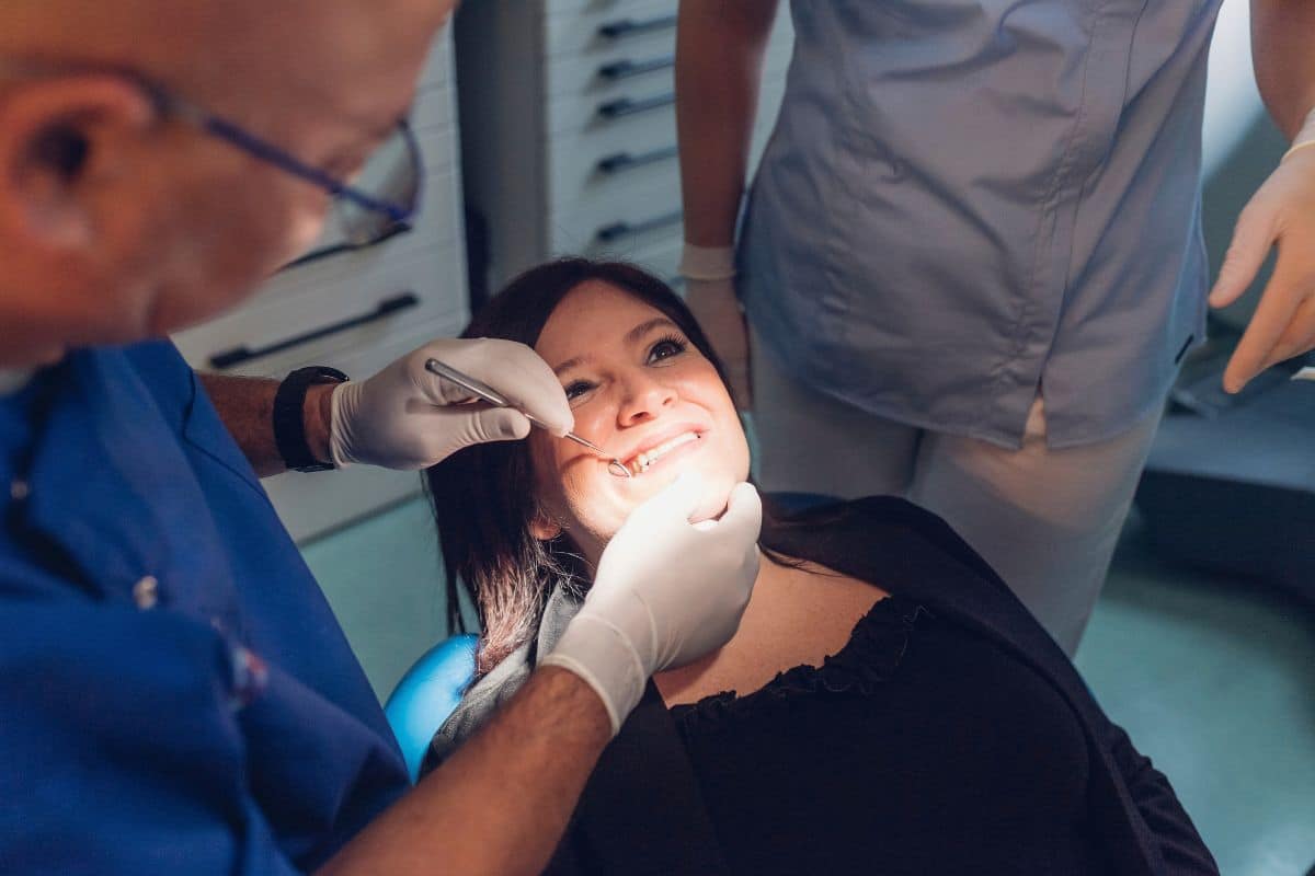 Featured image for “How a Dentist Decides on Root Canal Treatment?”